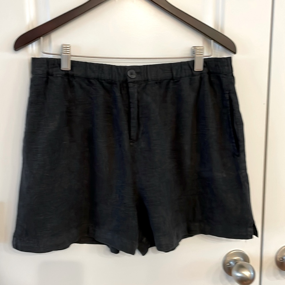 Carly Jean LA black linen  shorts women’s size M medium